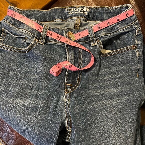 Maurices high rise curvy jeans size 6/28 - Picture 3 of 5